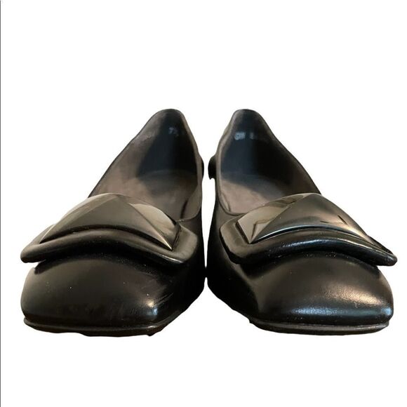 Stuart Weitzman Black Buckle Toe Pumps - 7.5 M - Picture 5 of 7